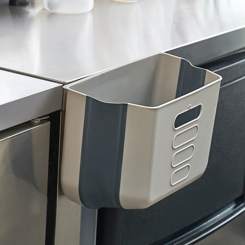 Foldable hanging trash can