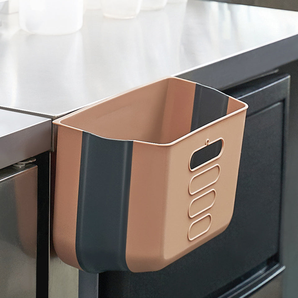 Foldable hanging trash can